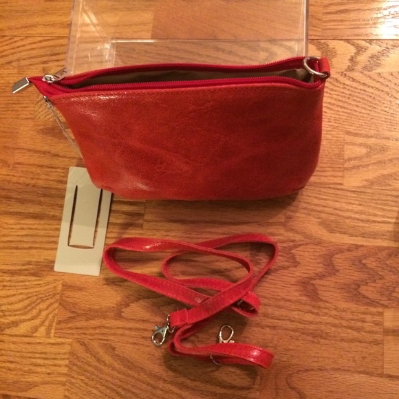 ❤️NWT Lisa Minardi Red Distressed Leather Purse❤️ - Picture 8 of 9